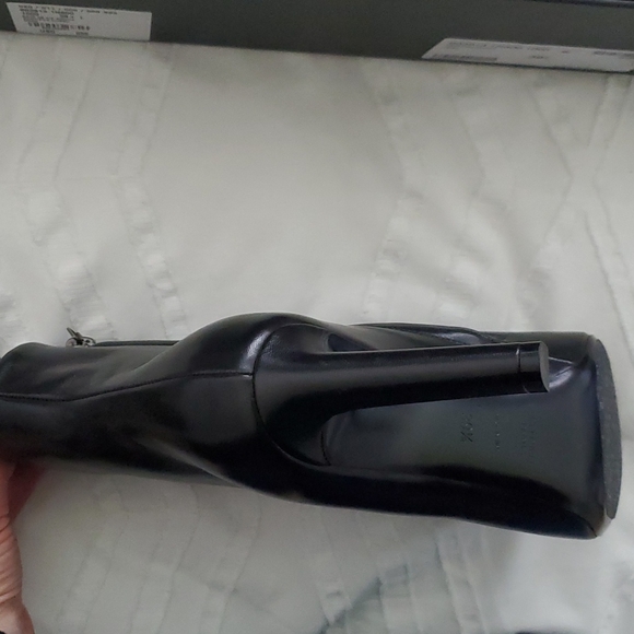 Saint Laurent Kate Bootie - Picture 5 of 8